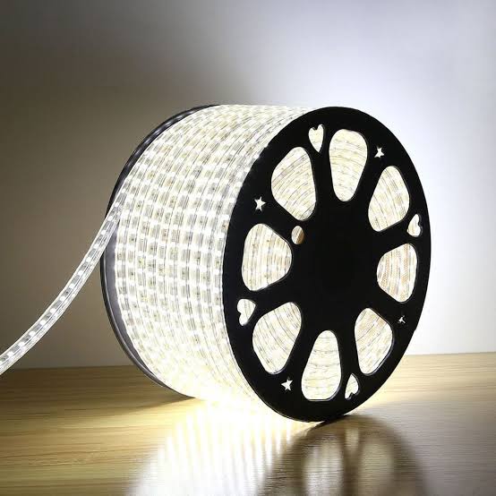 LED TRAKA BIJELA 220V 8MM